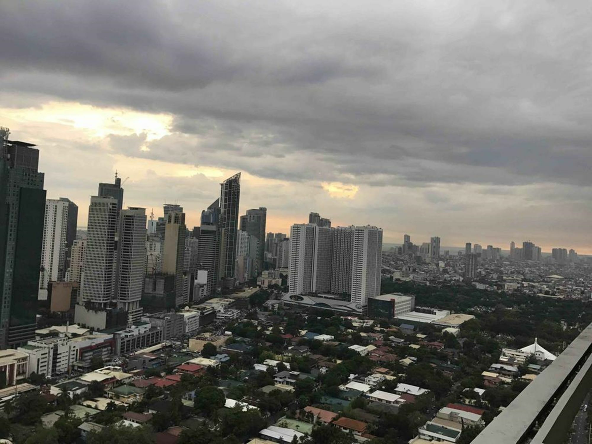 Go-Stay @ South Of Market Taguig Exterior foto